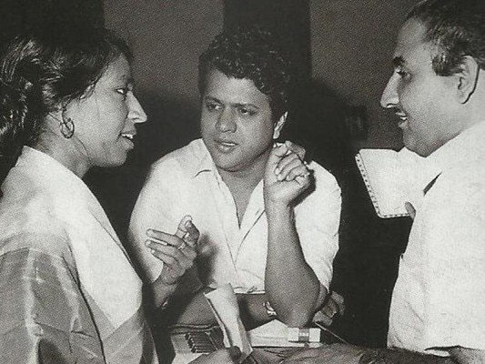 मुबारक बेगम, जयकिशन और रफी के साथ.