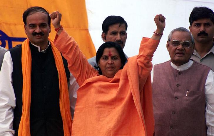 कल्याण सिंह की बात का उमा भारती ने भी समर्थन किया है. बाबरी मस्जिद विध्वंस के समय उमा मौके पर मौजूद थीं. बाद में मोदी सरकार में केन्द्रीय मंत्रालय मिला. सांसद बनीं, सो अलग. (फोटो क्रेडिट: reuters) कल्याण सिंह की बात का उमा भारती ने भी समर्थन किया है. बाबरी मस्जिद विध्वंस के समय उमा मौके पर मौजूद थीं. बाद में मोदी सरकार में केन्द्रीय मंत्रालय मिला. सांसद बनीं, सो अलग. (फोटो क्रेडिट: reuters)