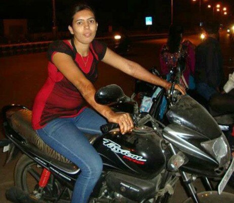 सागर की सौतेली बहन पिंकी.