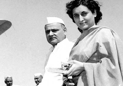 फिरोज़ के साथ इंदिरा.