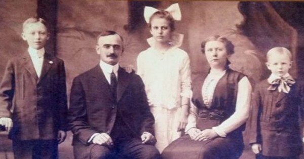 फ्रीडरिष ट्रंप के साथ उनका परिवार