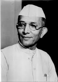 मोरार जी देसाई
