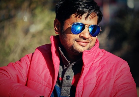 अभिनव द्विवेदी
