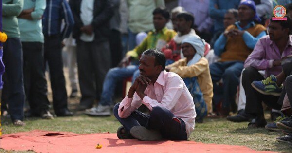 पूजा पाल का एक समर्थक