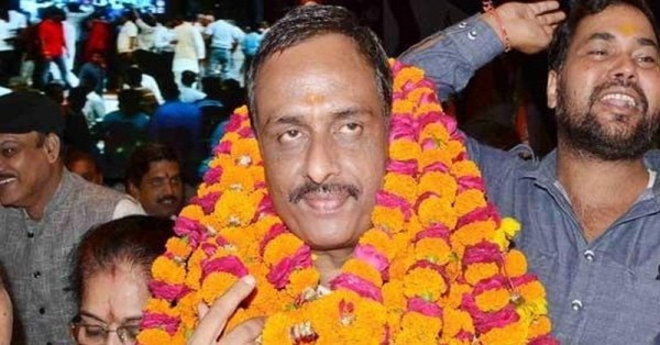 जीतत के बाद दिनेश शर्मा