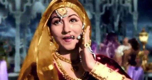 'मोहे पनघट पर नंदलाल' गाने में मधुबाला