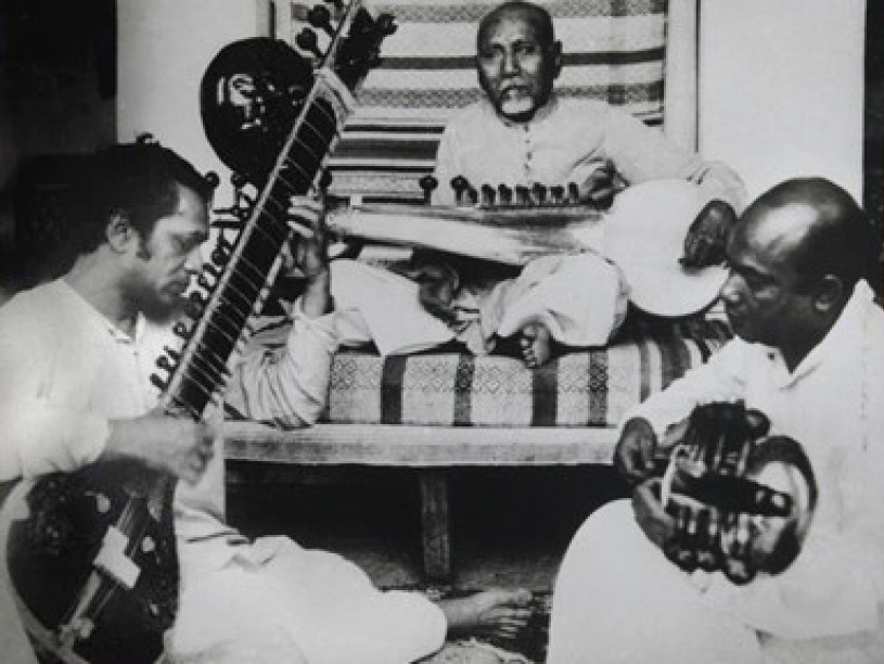 उस्ताद अलाउद्दीन और अकबर अली के साथ पंडित रविशंकर