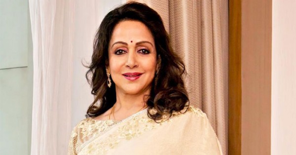 हेमा मालिनी के गाल न हुए चिकनाई का पैमाना हो गए. कोई भी नेता मुंह उठाकर उनके गाल जैसी सड़क बनाने का दावा कर देता है. हेमा मालिनी के गाल न हुए चिकनाई का पैमाना हो गए. कोई भी नेता मुंह उठाकर उनके गाल जैसी सड़क बनाने का दावा कर देता है.