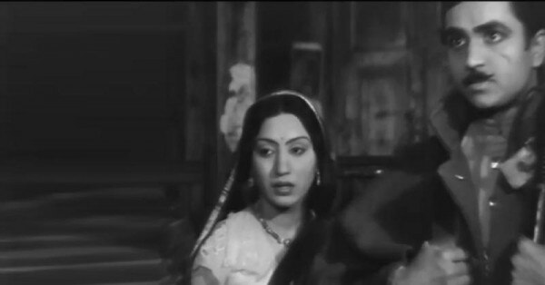 मानूस के एक दृश्य में दोनों किरदार.