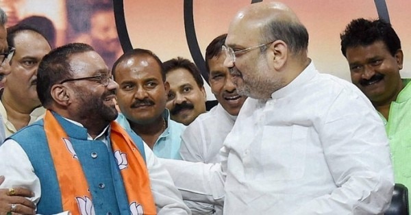बीजेपी में शामिल होते समय अमित शाह के साथ स्वामी