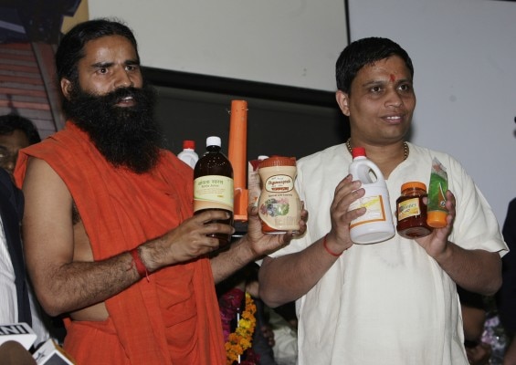 रामदेव और बालकृष्ण. फाइल फोटो.