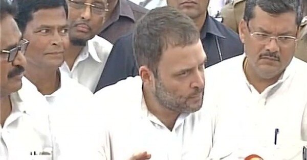 किसानों के प्रदर्शन में हिंसा के बाद मीडिया से बात करने के दौरान राहुल गांधी