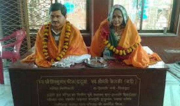 पाठा के जंगलों में लोगों ने ददुआ की मूर्ति मंदिर में लगवा रखी है.