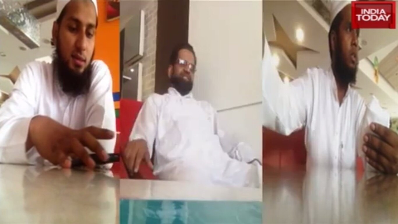 इंडिया टुडे स्टिंग ऑपरेशन में पैसे लेकर औरतों के साथ 'निकाह हलाला' करने वाले तीन इमाम.