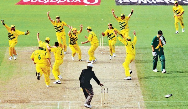 ख़ुशी से पगलाए ऑस्ट्रेलियाई. (Image: Dailynews)