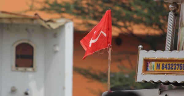 सीकर सब्जी मंडी में CPM का झंडा