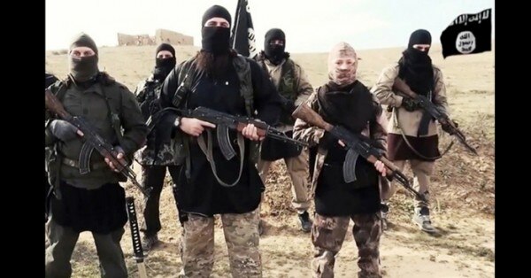 ISIS ने दुनियाभर में मुसलमानों की इमेज ख़राब करने में बहुत अहम भूमिका निभाई है.