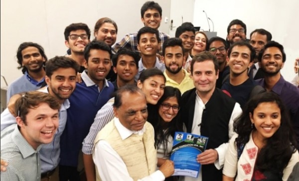 राहुल गांधी से युवाओं ने खुलकर किए सवाल.