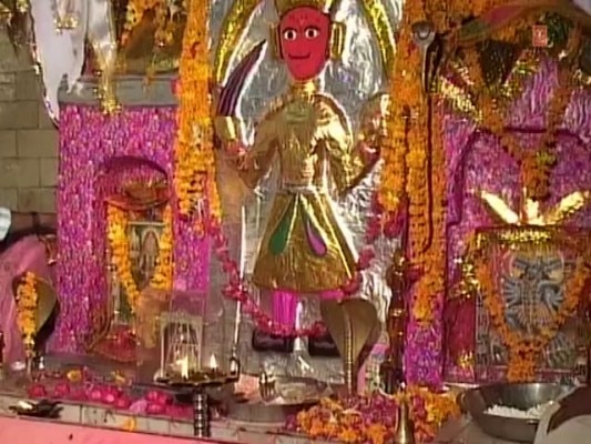 भाथीजी की प्रतिमा