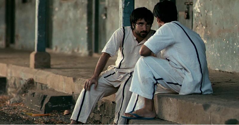 फिल्म 'शाहिद' में ओमर सईद (प्रबल पंजाबी) और शाहिद आज़मी (राव) के किरदार.