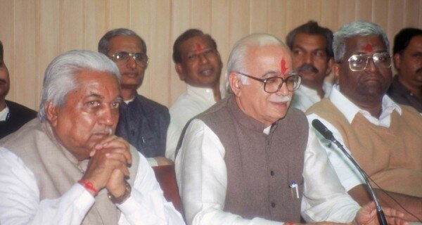 केशुभाई, आडवाणी और काशीराम राणा