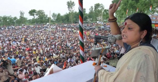 अपनी एक रैली में दीपा दासमुंशी