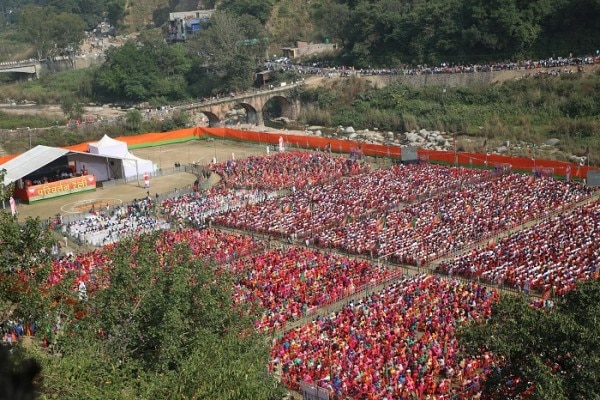 भाजपा की परिवर्तन रैली. हिमाचल में ज्यो-ज्यों चुनाव नज़दीक आते जा रहे हैं, पार्टियां आक्रामक प्रचार कर रही हैं