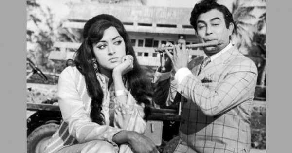 संजीव कुमार को भी एक समय हेमा से प्यार हो गया थी लेकिन हेमा ने उन्हें मना कर दिया.