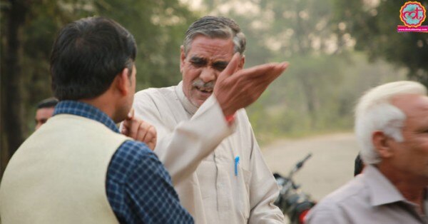 लोगों के पास बताने के लिए बहुत कुछ है