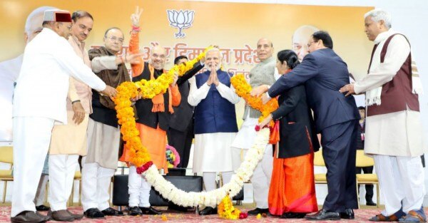 बीजेपी मुख्यालय पर पहुंचे पीएम नरेंद्र मोदी.