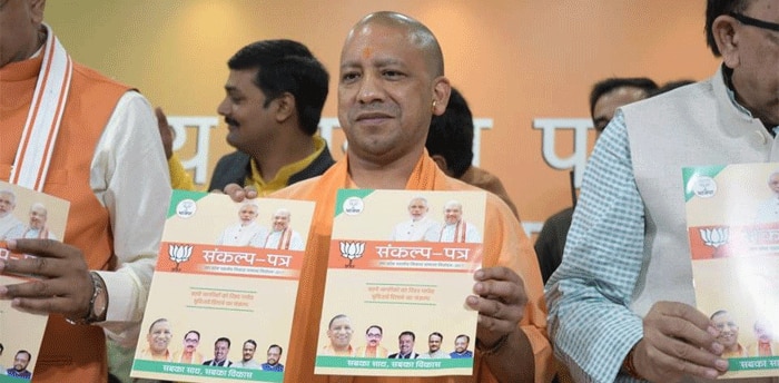 और तो और, उत्तर प्रदेश में अभी जो निकाल चुनाव हुए, उसमें भी बीजेपी ने मेनिफेस्टो निकाला था. स्थानीय स्तर के चुनाव में वो घोषणापत्र निकालती है, मगर गुजरात चुनाव के लिए उसके पास कोई वादा नहीं है?