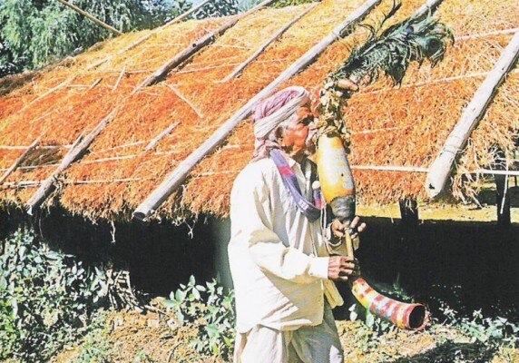 डांग के आदिवासियों द्वारा बजाया जाने वाला एक बाजा. (फोटोः गुजरात टूरिज़म)