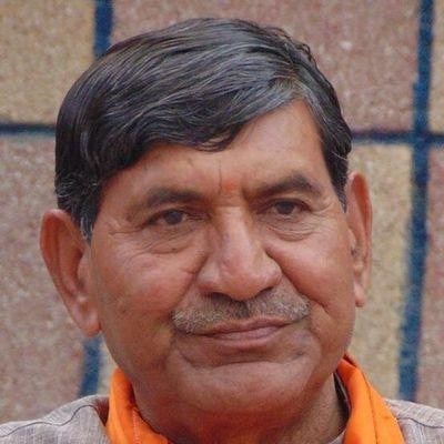 मोहनजी भाई कुंदारिया.