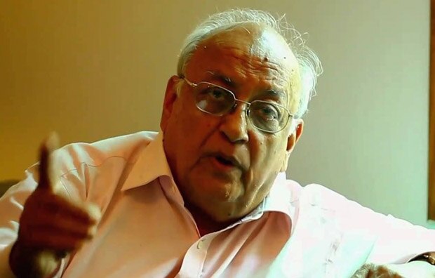 प्रेम शंकर झा पूर्व प्रधानमंत्री वीपी सिंह के सूचना सलाहकार रह चुके हैं.