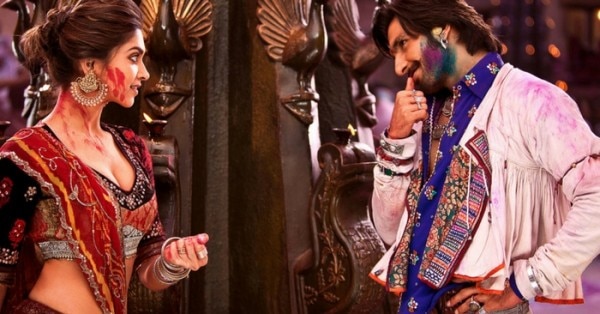 फिल्म 'गोलियों की रासलीला- रामलीला' के एक सीन में रणवीर सिंह और दीपिका पादुकोण.