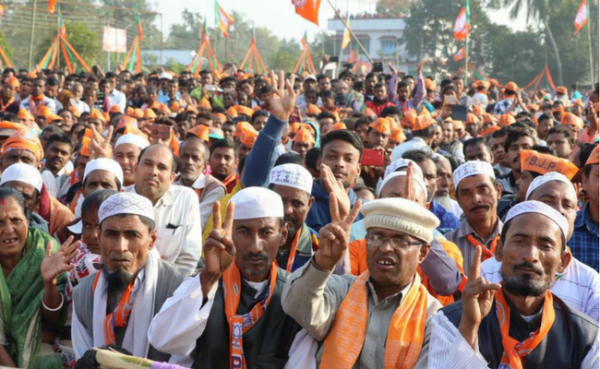 बीजेपी की रैली की भीड़ में शामिल कुछ मुस्लिम चेहरे