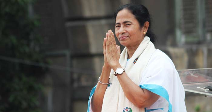 नेता जब भी आधिकारिक दौरे पर विदेश जाते हैं, उनके साथ पत्रकारों का जत्था होता है. इन पत्रकारों को काफी सोच-समझकर चुना जाता है.