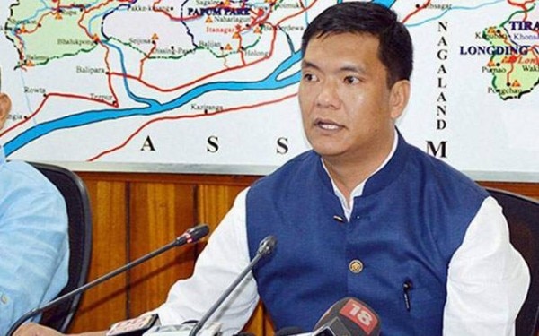 पेमा खांडू. अरुणाचल प्रदेश के सीएम. पहले कांग्रेस में थे, अब भाजपा में हैं.