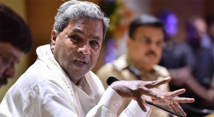 कर्नाटक में अलग प्रादेशिक झंडे की माहौल काफी समय से हो रही है. ये आइडिया इतना लोकप्रिय है कि बीजेपी के लिए सीधे से आपत्ति जता पाना आसान नहीं होगा. कहना चाहिए कि मुख्यमंत्री सिद्दारमैया की टाइमिंग अच्छी है.