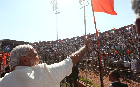 नरेंद्र मोदी एक रैली के दौरान.
