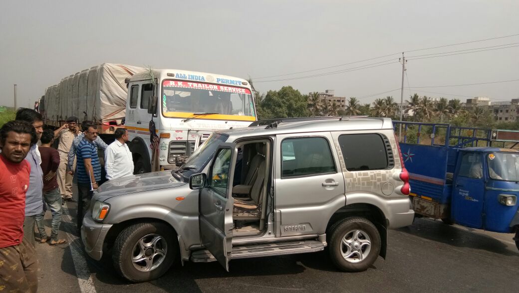 तोगड़िया की बुलेट प्रूफ स्कॉर्पियो