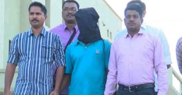 अखिल की गिरफ्तारी के बाद की पहली तस्वीर