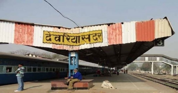 हिंसा की ये छूत देवरिया जैसे छोटे शहरों में भी पहुंच गई है. माना जाता है कि छोटे शहरों में लोग एक-दूसरे से जुड़े होते हैं, पर अब सब खत्म होता दिख रहा है.