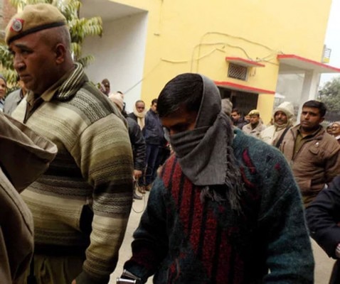 सुनवाई पर जाने के दौरान कार्तिक