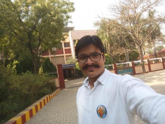 प्रधानमंत्री की माला पाने वाले आईआईटी आईएसएएम धनबाद के छात्र राबेश कुमार सिंह
