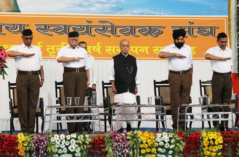 अपनी ही ड्रेस में पहुंच गए प्रणब दा