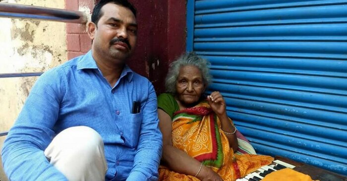 पूर्णिमा जी को बचपन से ही गाने का शौक था इसलिए उन्होंने कई जगह स्टेज शोज़ किए.