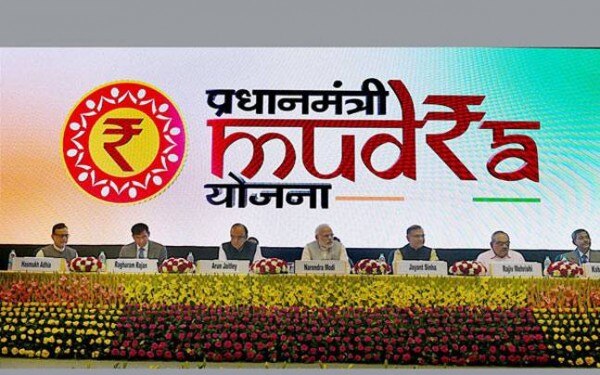 मुद्रा योजना के तहत 13 करोड़ लोन दिए गए हैं.