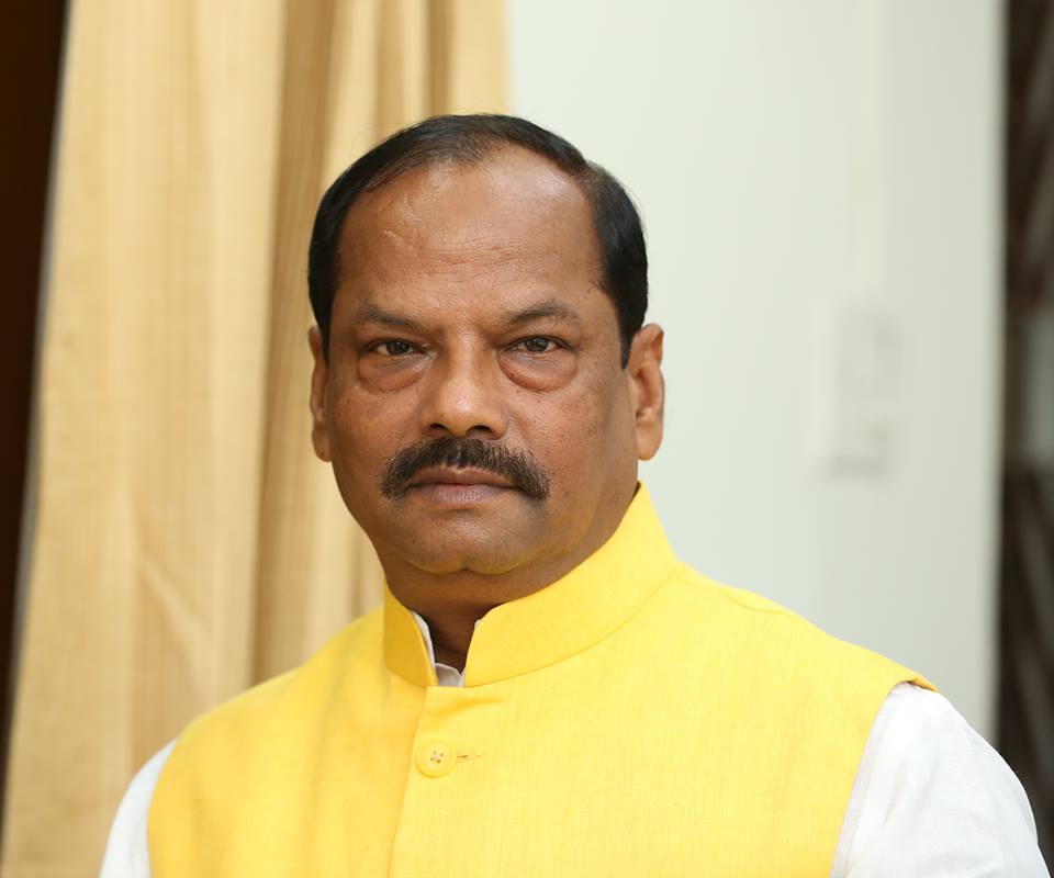झारखंड के मुख्यमंत्री पहले ही पत्थलगढ़ी वाले मामले से परेशान चल रहे थे. अब उन्हीं के राज्य में मानव तस्करी का इतना बड़ा मामला सामने आया है. फोटोःरॉयटर्स