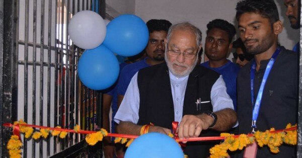 उद्घाटन करते हुए प्रह्लाद मोदी.